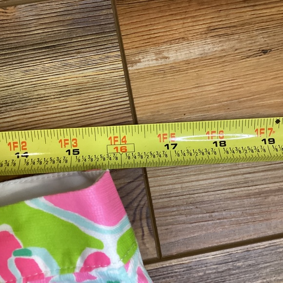 Lilly Pulitzer Buttercup shorts - Picture 6 of 9